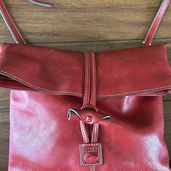 🔴🔴Vintage Dooney and Bourke Leather Crossbody Handbag🔴🔴 - Picture 4 of 13